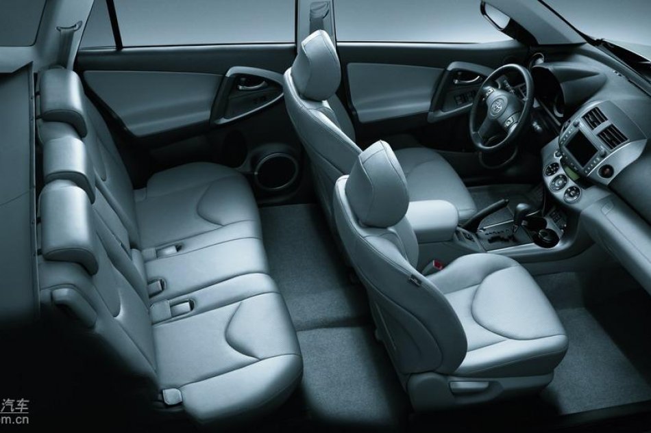 一汽丰田RAV4内饰资料图