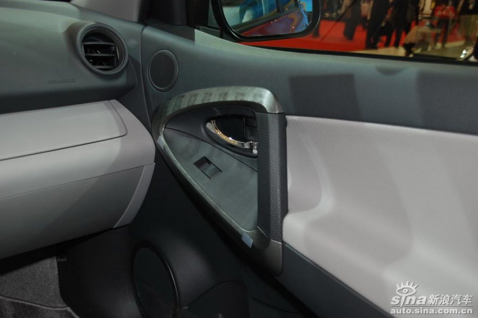 天津一汽丰田RAV4