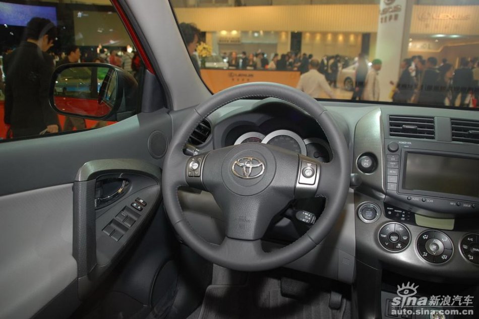 天津一汽丰田RAV4