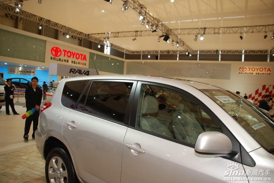 天津一汽丰田RAV4