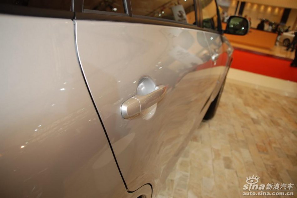 天津一汽丰田RAV4