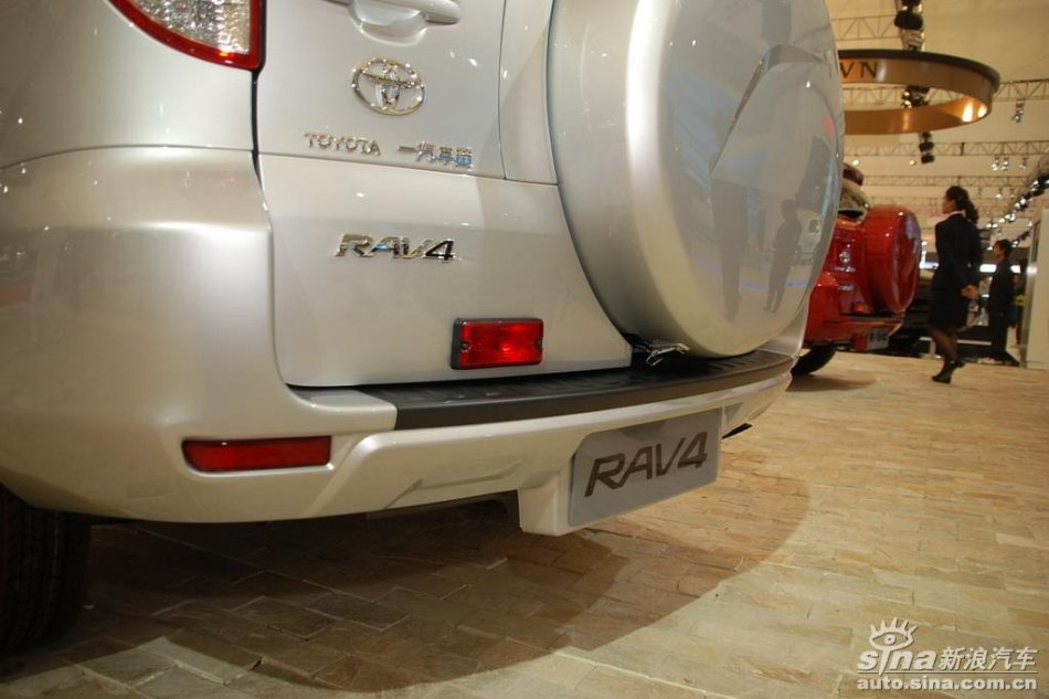 天津一汽丰田RAV4