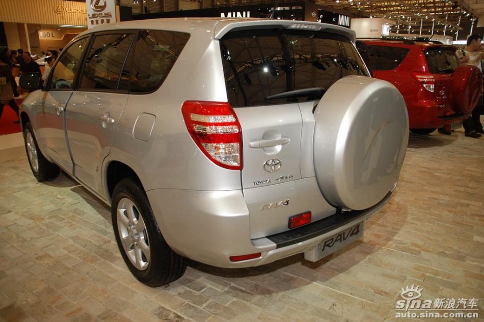 天津一汽丰田RAV4