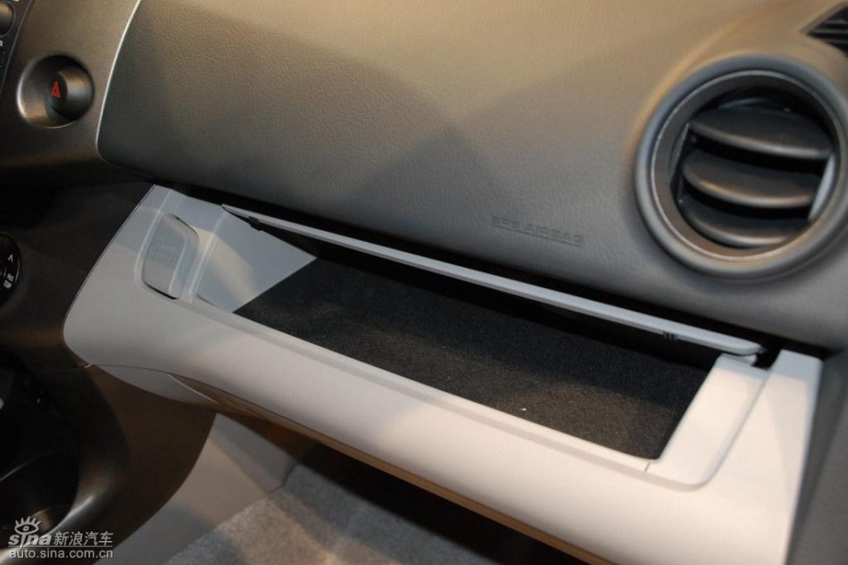 RAV4上市现场内饰实拍图