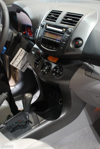 RAV4上市现场内饰实拍图