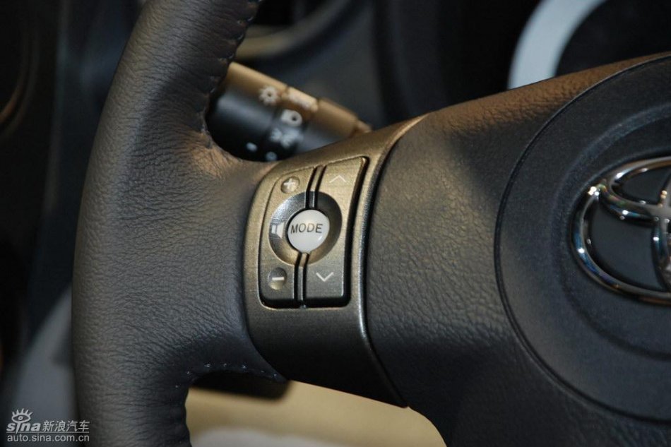 RAV4上市现场内饰实拍图