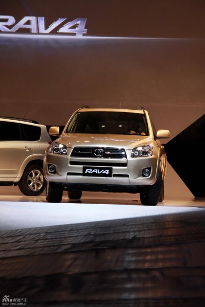 国产丰田RAV4上市现场实拍图