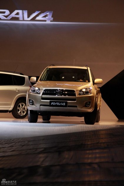 国产丰田RAV4上市现场实拍图