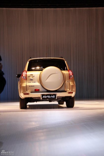 国产丰田RAV4上市现场实拍图