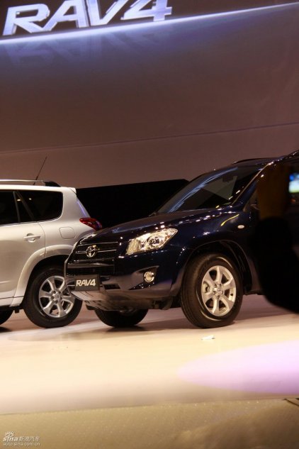 国产丰田RAV4上市现场实拍图