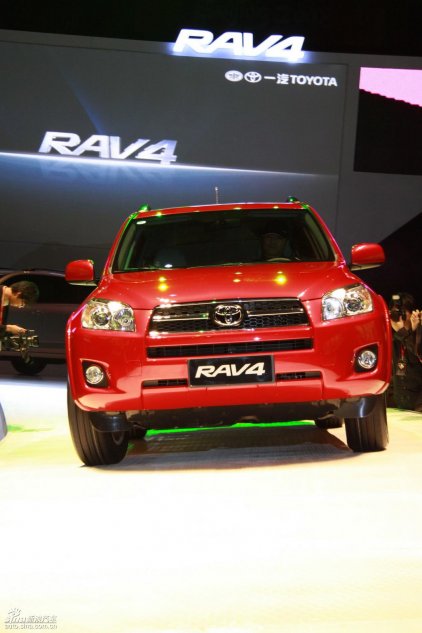 国产丰田RAV4上市现场实拍图