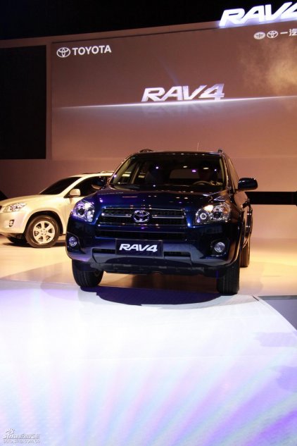 国产丰田RAV4上市现场实拍图
