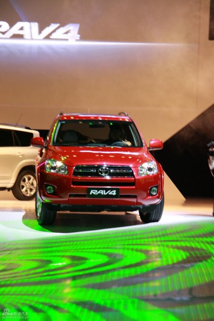 国产丰田RAV4上市现场实拍图