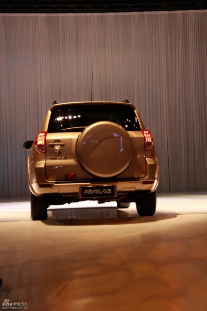 国产丰田RAV4上市现场实拍图