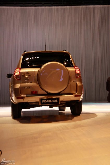 国产丰田RAV4上市现场实拍图