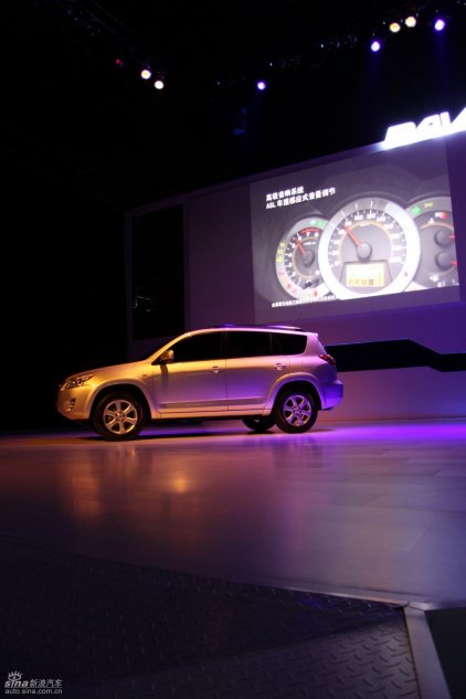 国产丰田RAV4上市现场实拍图