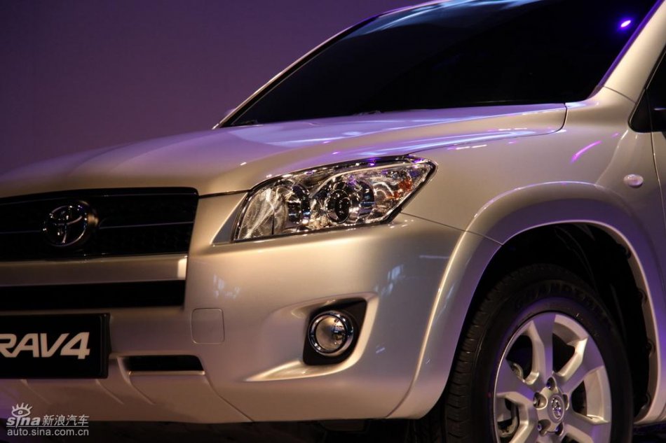 国产丰田RAV4上市现场实拍图