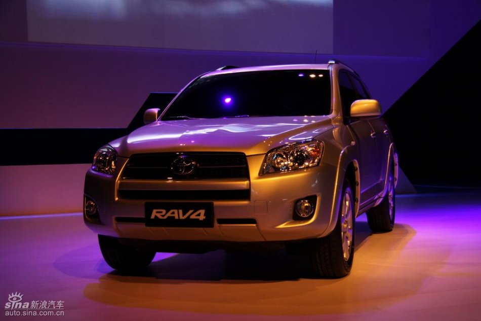 国产丰田RAV4上市现场实拍图