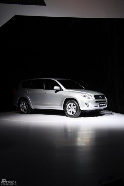 国产丰田RAV4亮相