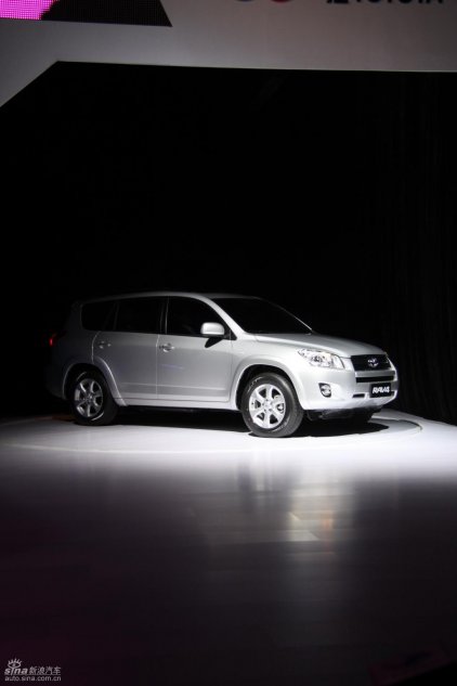 国产丰田RAV4亮相