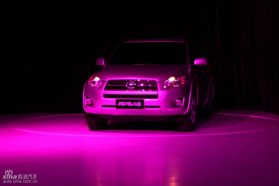 国产丰田RAV4亮相