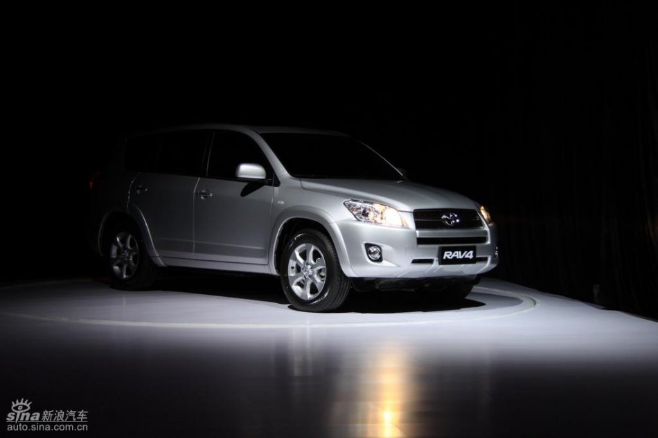 国产丰田RAV4亮相