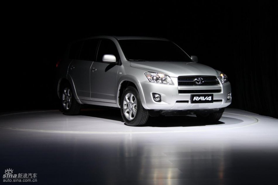 国产丰田RAV4亮相