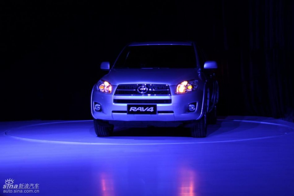 国产丰田RAV4亮相