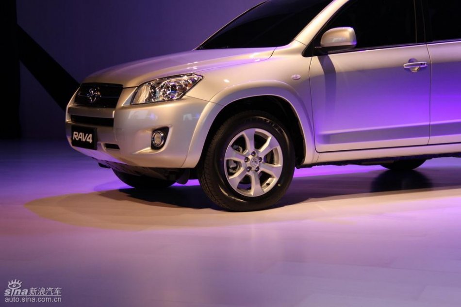 国产丰田RAV4亮相