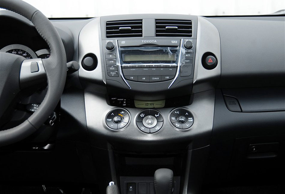 2013款RAV4 2.0L自动精英特装版