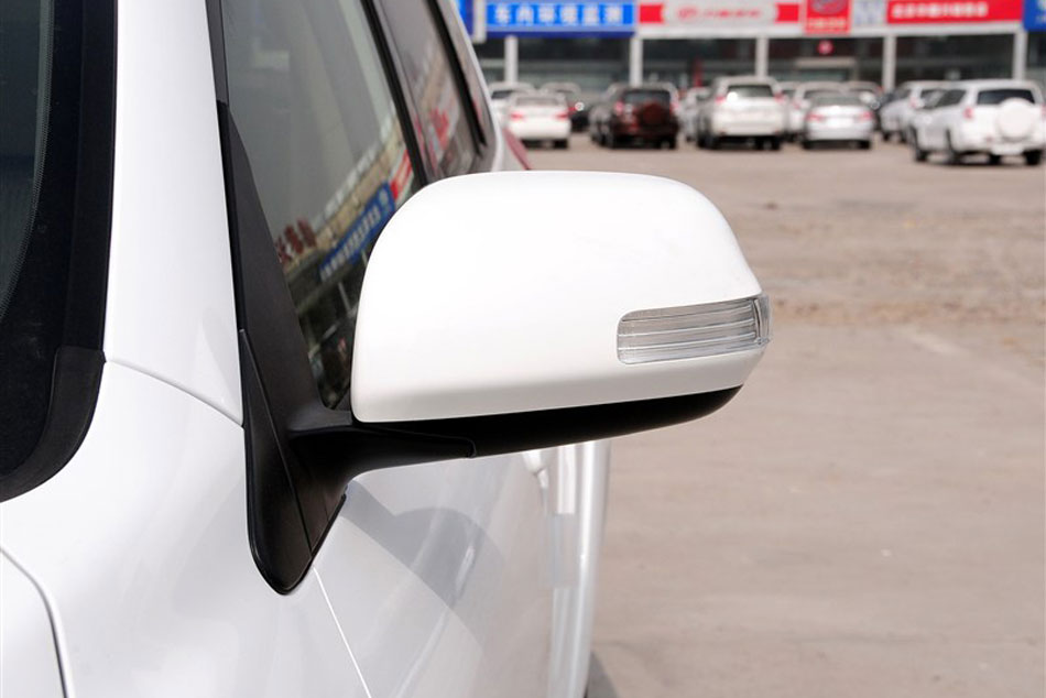 2013款RAV4 2.0L自动精英特装版