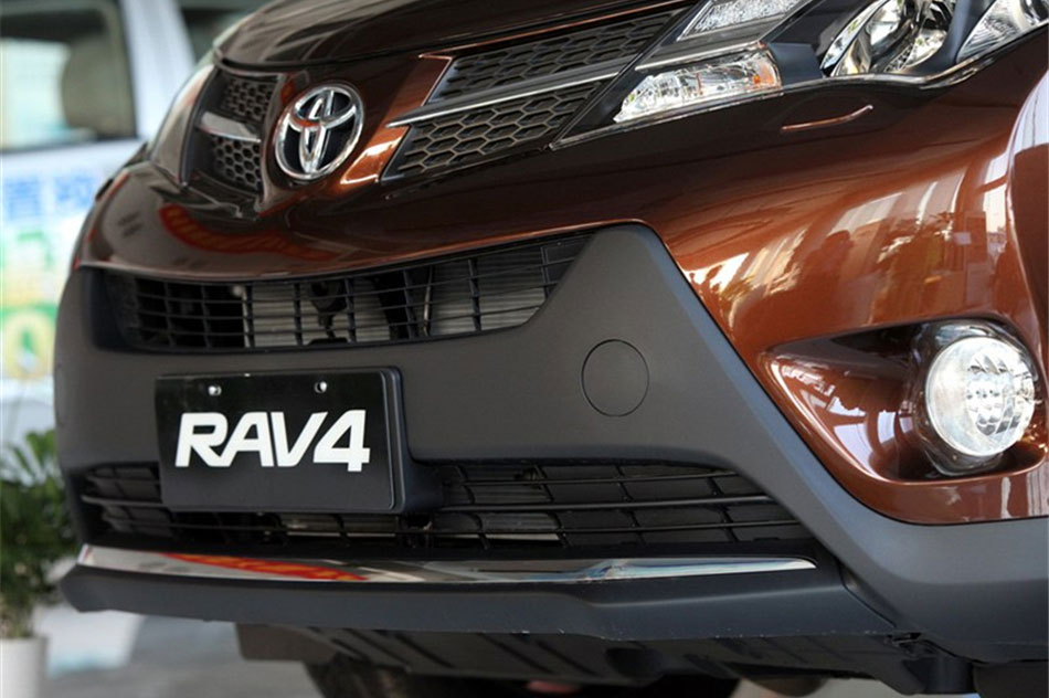 2013款丰田RAV4 2.5L自动豪华版