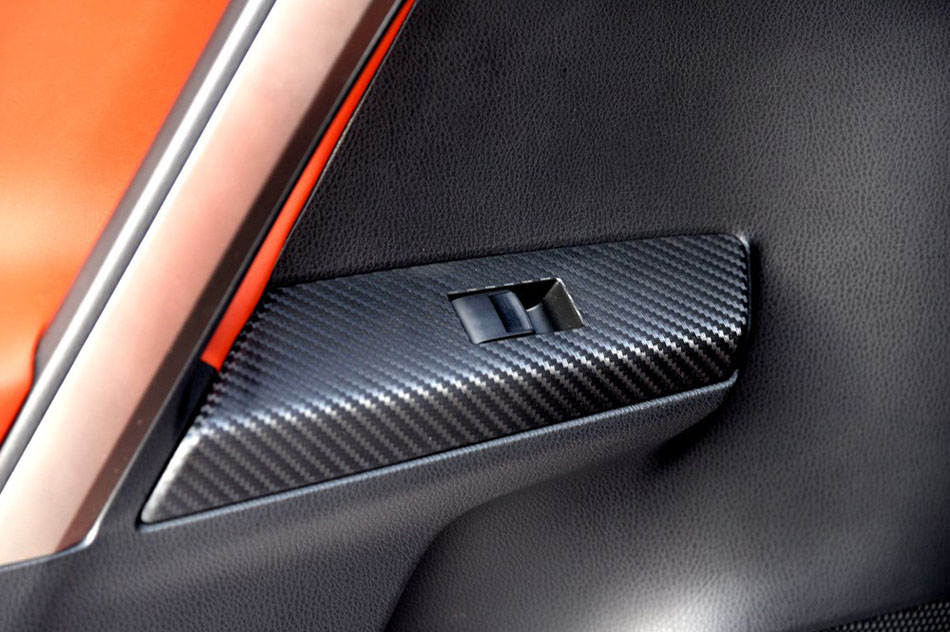 2015款 2.5L 自动四驱尊贵版 座椅空间