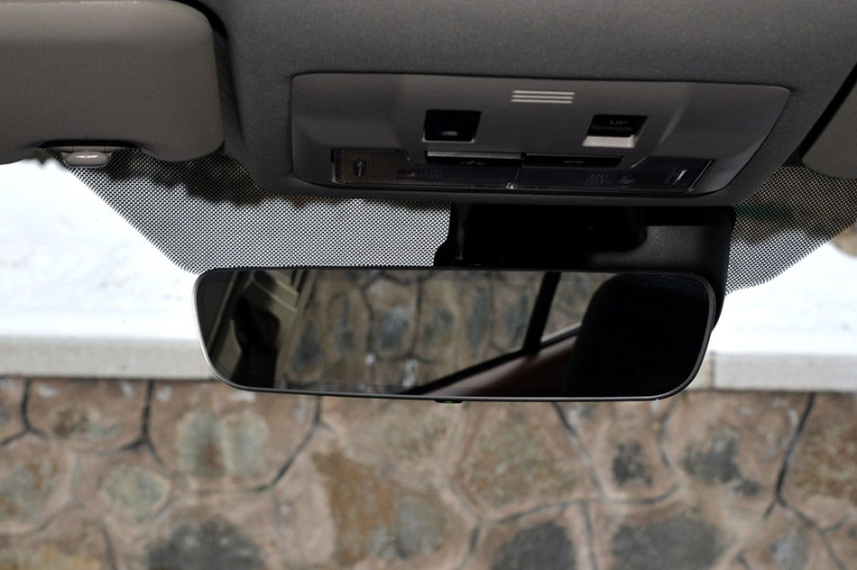 2015款 2.5L 自动四驱尊贵版 座椅空间