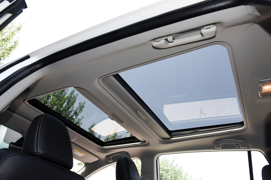 2018款 2.5L 自动四驱精英i版 座椅空间