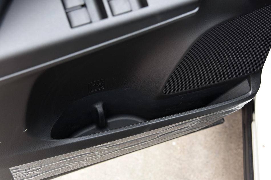 2018款 2.5L 自动四驱精英i版 座椅空间