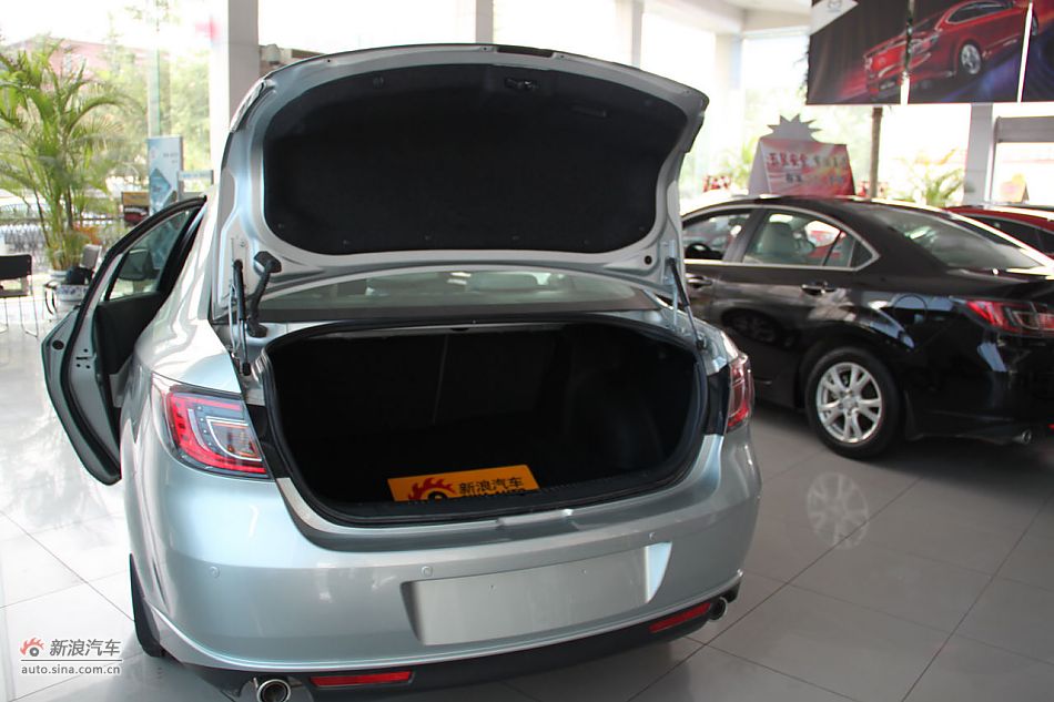 发动机、底盘悬挂及后备箱