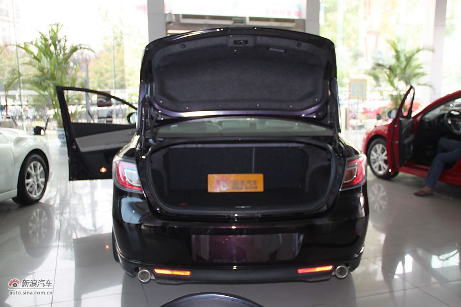 发动机、底盘悬挂及后备箱