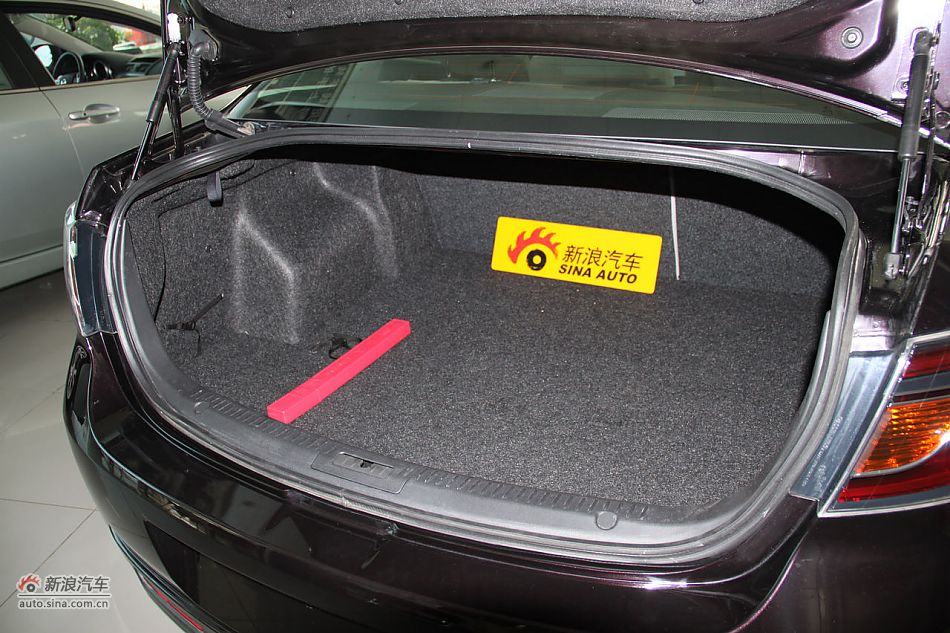 发动机、底盘悬挂及后备箱