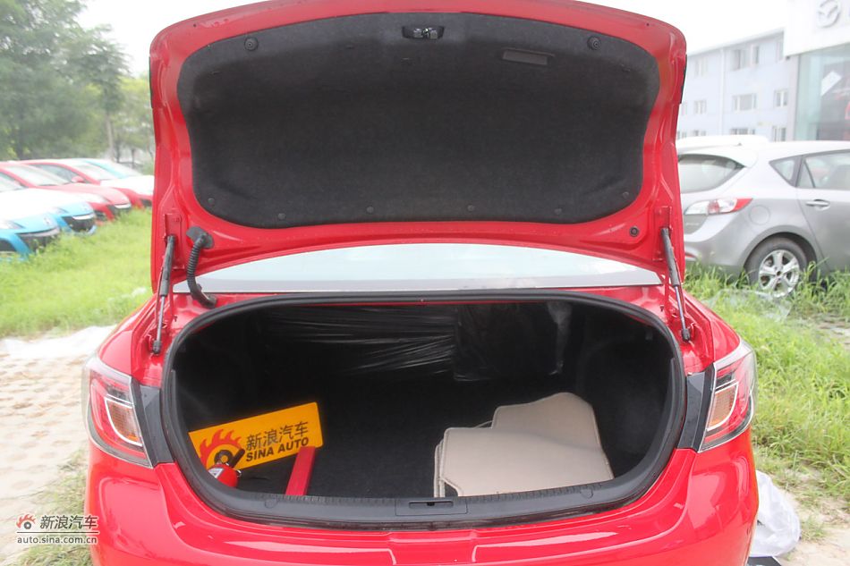 发动机、底盘悬挂及后备箱