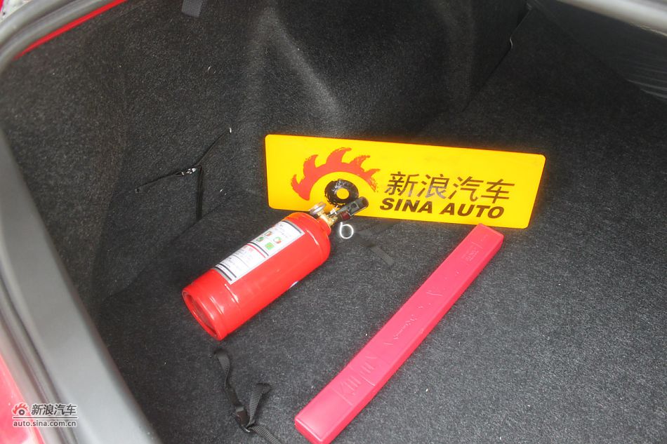 发动机、底盘悬挂及后备箱