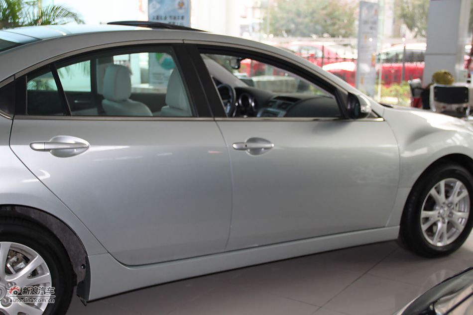 车辆外观及细节