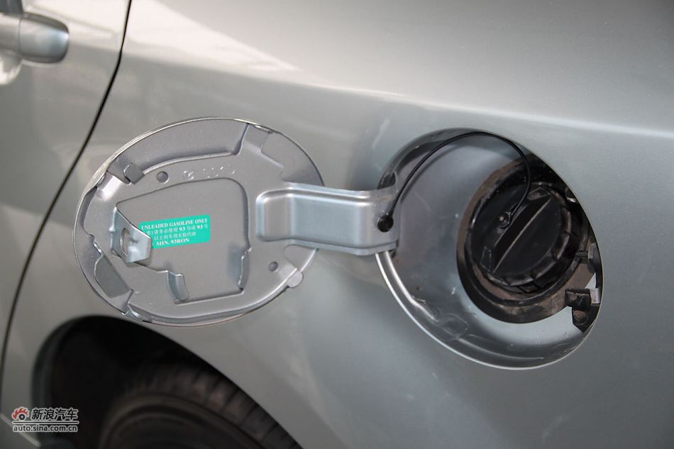 发动机、底盘悬挂及后备箱