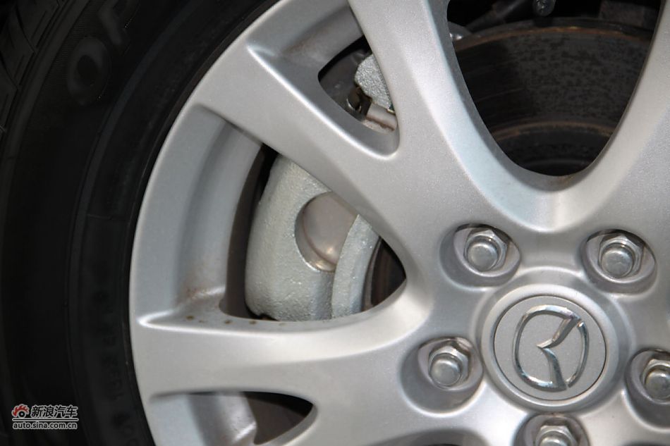 发动机、底盘悬挂及后备箱