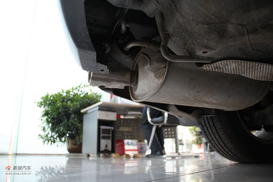 发动机、底盘悬挂及后备箱