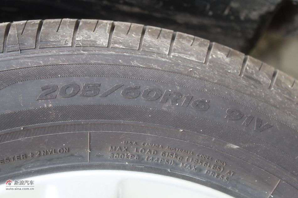 发动机、底盘悬挂及后备箱