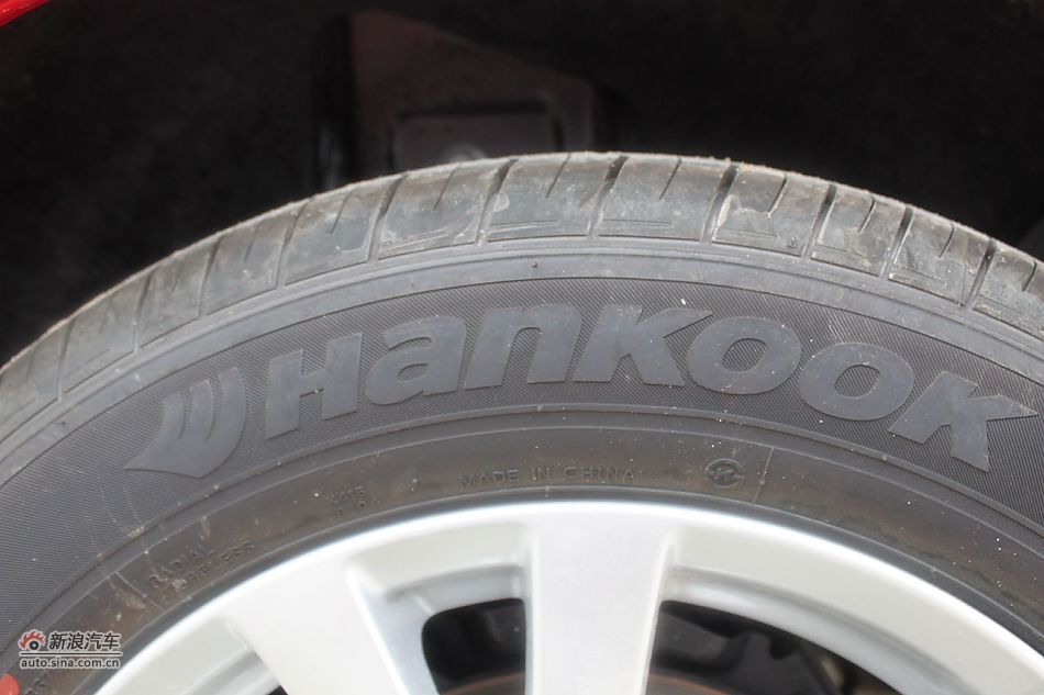 发动机、底盘悬挂及后备箱