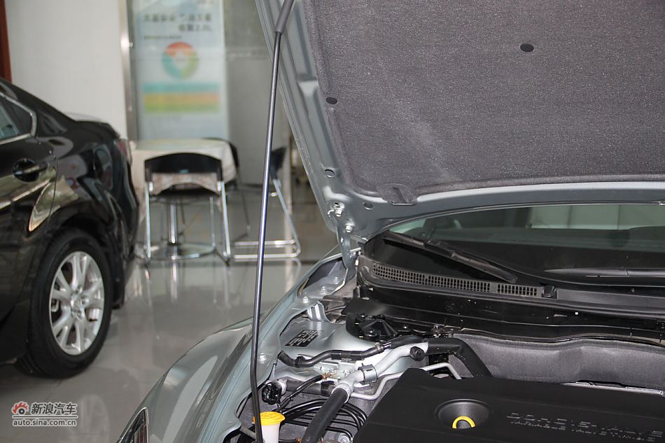 发动机、底盘悬挂及后备箱