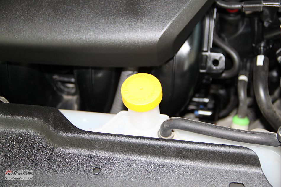 发动机、底盘悬挂及后备箱