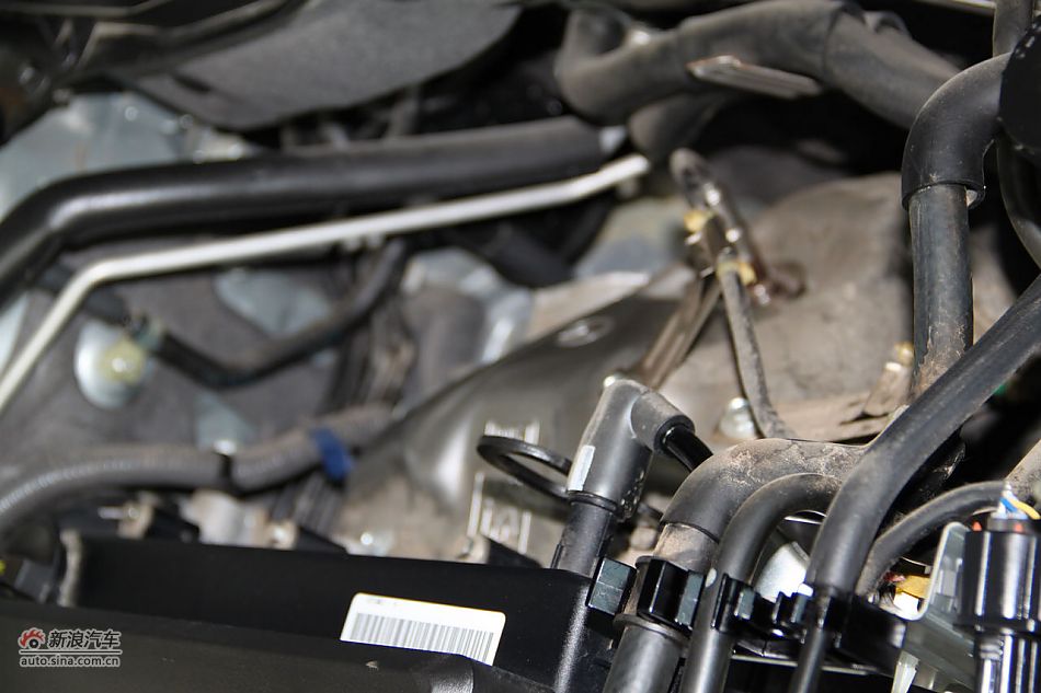 发动机、底盘悬挂及后备箱